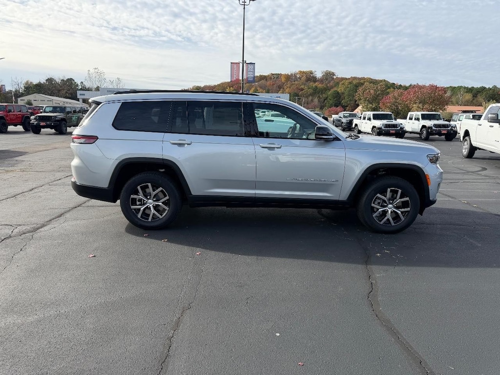 New 2025 Jeep Grand Cherokee L Limited 4x4 Sport Utility