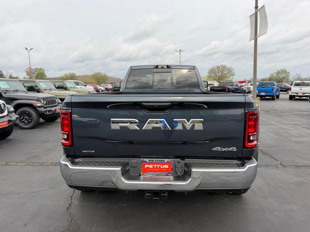 New 2026 Ram 3500 TRADESMAN CREW CAB 4X4 8' BOX Pickup