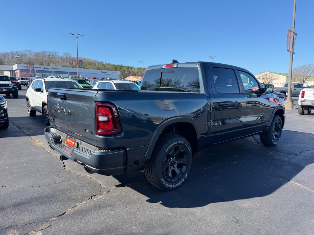 New 2026 Ram 1500 BIG HORN CREW CAB 4X4 5'7 BOX Pickup