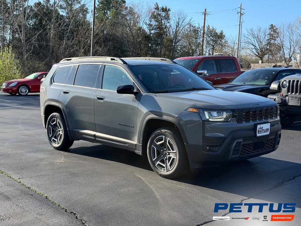 New 2026 Jeep Cherokee Laredo 4x4 Sport Utility