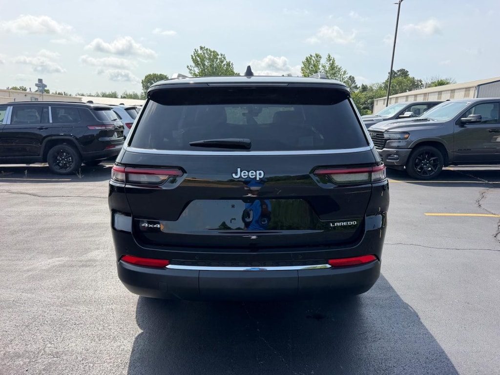 New 2026 Jeep Grand Cherokee L Laredo X 4x4 Sport Utility