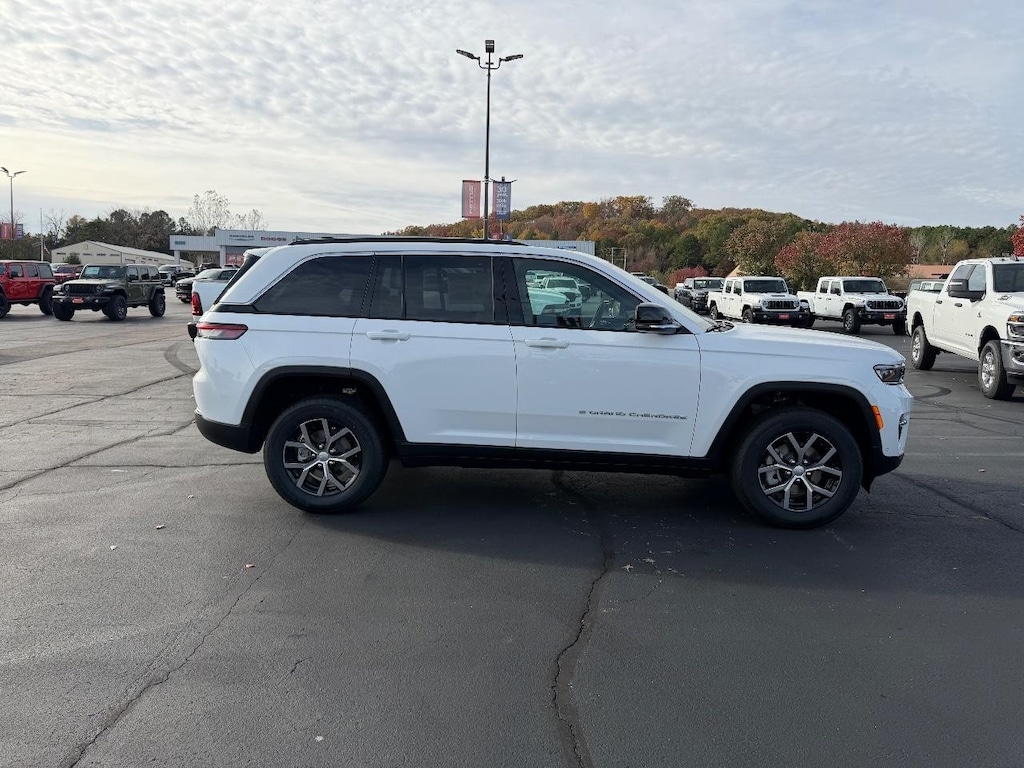 New 2025 Jeep Grand Cherokee LIMITED 4X4 Sport Utility