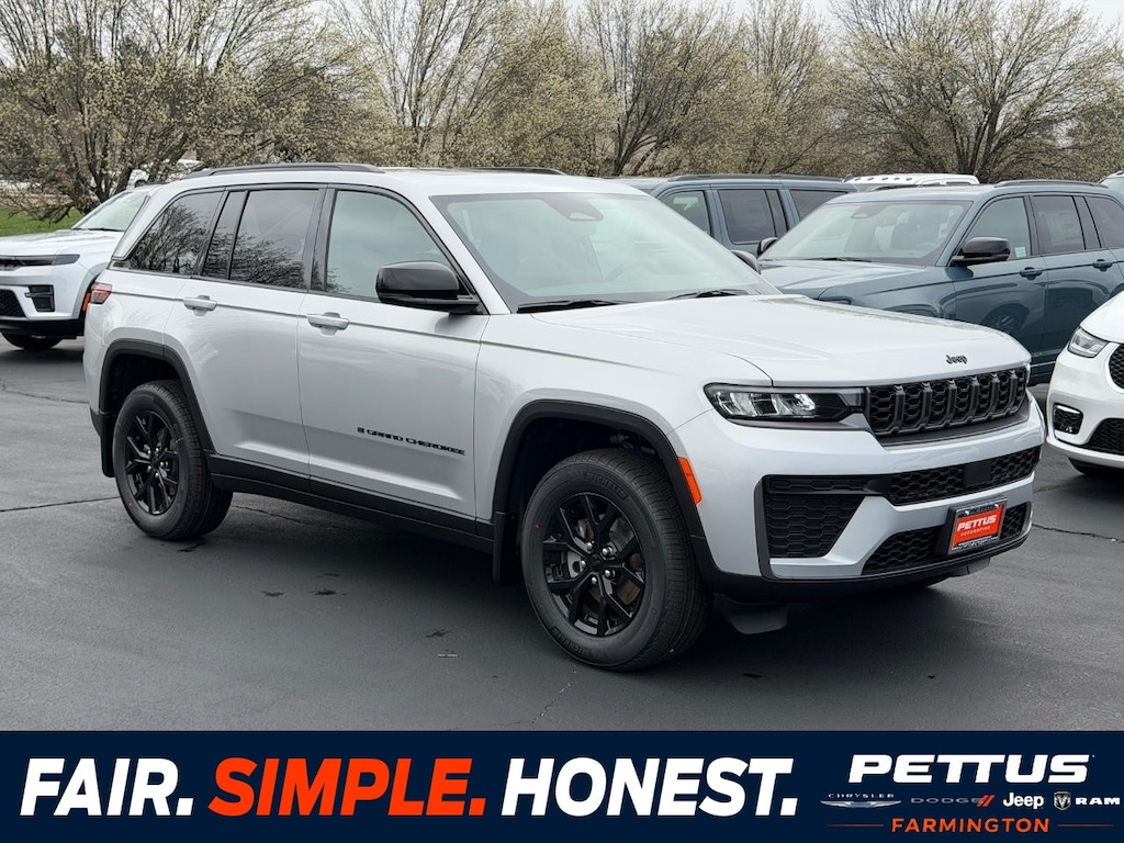 New 2026 Jeep Grand Cherokee LAREDO ALTITUDE 4X4 Sport Utility