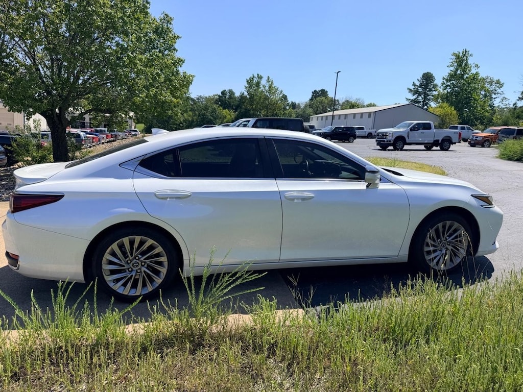 Used 2023 Lexus ES 300h Ultra Luxury Sedan