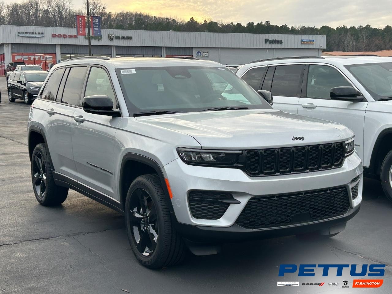 2025 Jeep Grand Cherokee Altitude's photo