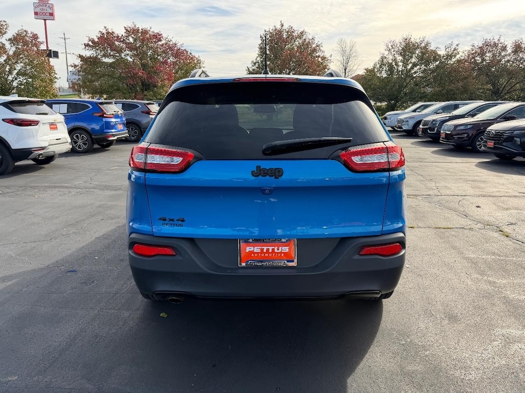 Used 2018 Jeep Cherokee Latitude 4x4 SUV