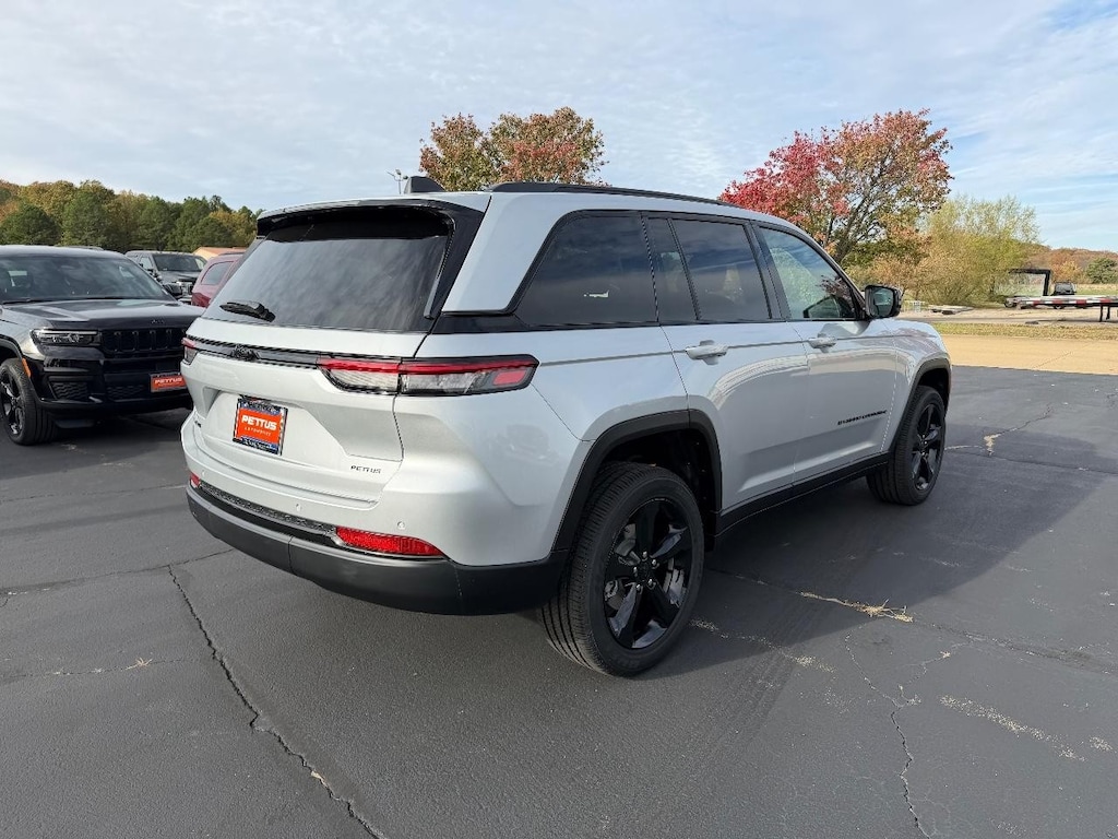 New 2025 Jeep Grand Cherokee Altitude X 4x4 Sport Utility