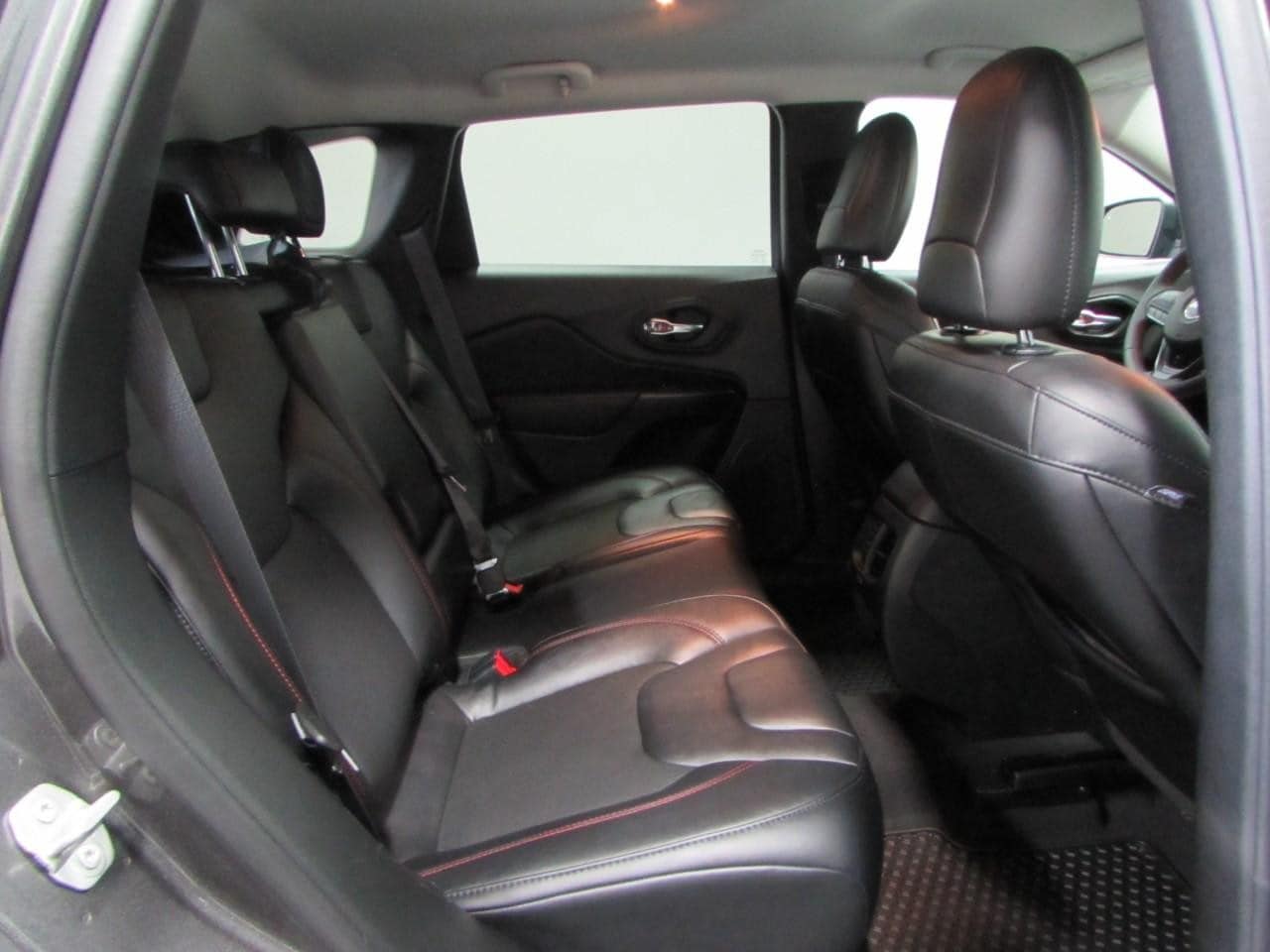2022 Jeep Cherokee Trailhawk - Photo 18