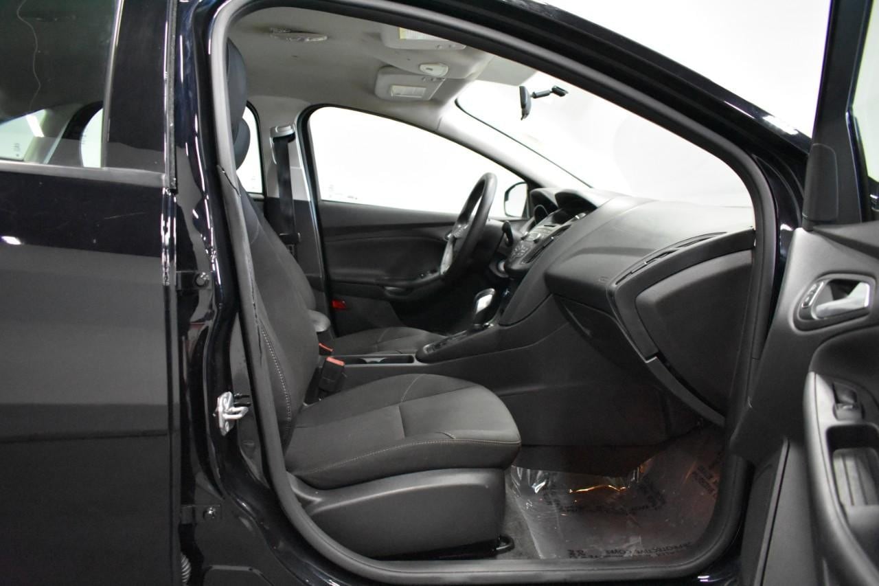 2017 Ford Focus SE - Photo 23