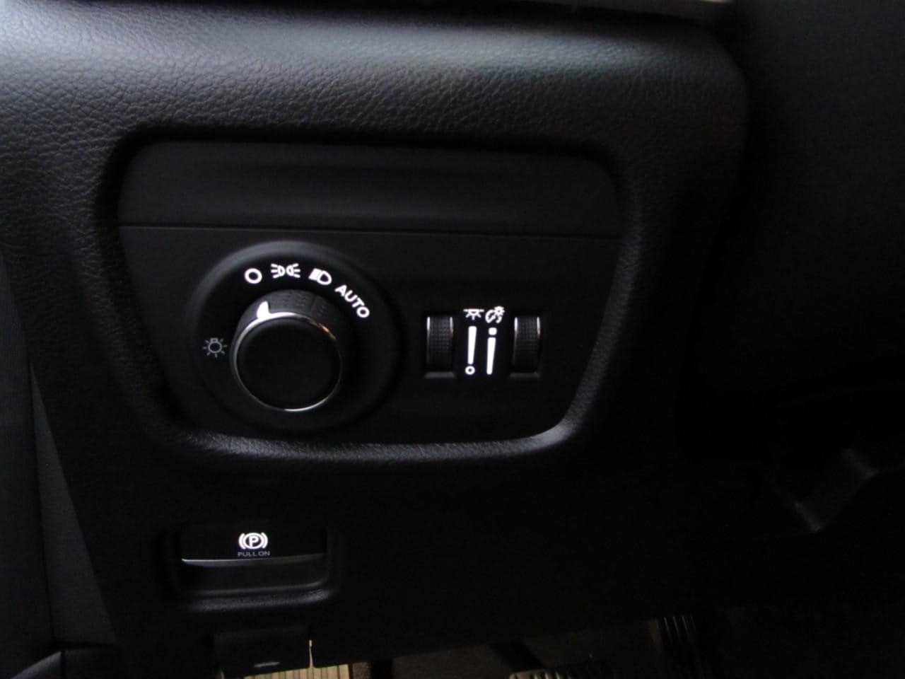 2025 Jeep Grand Cherokee Laredo - Photo 14