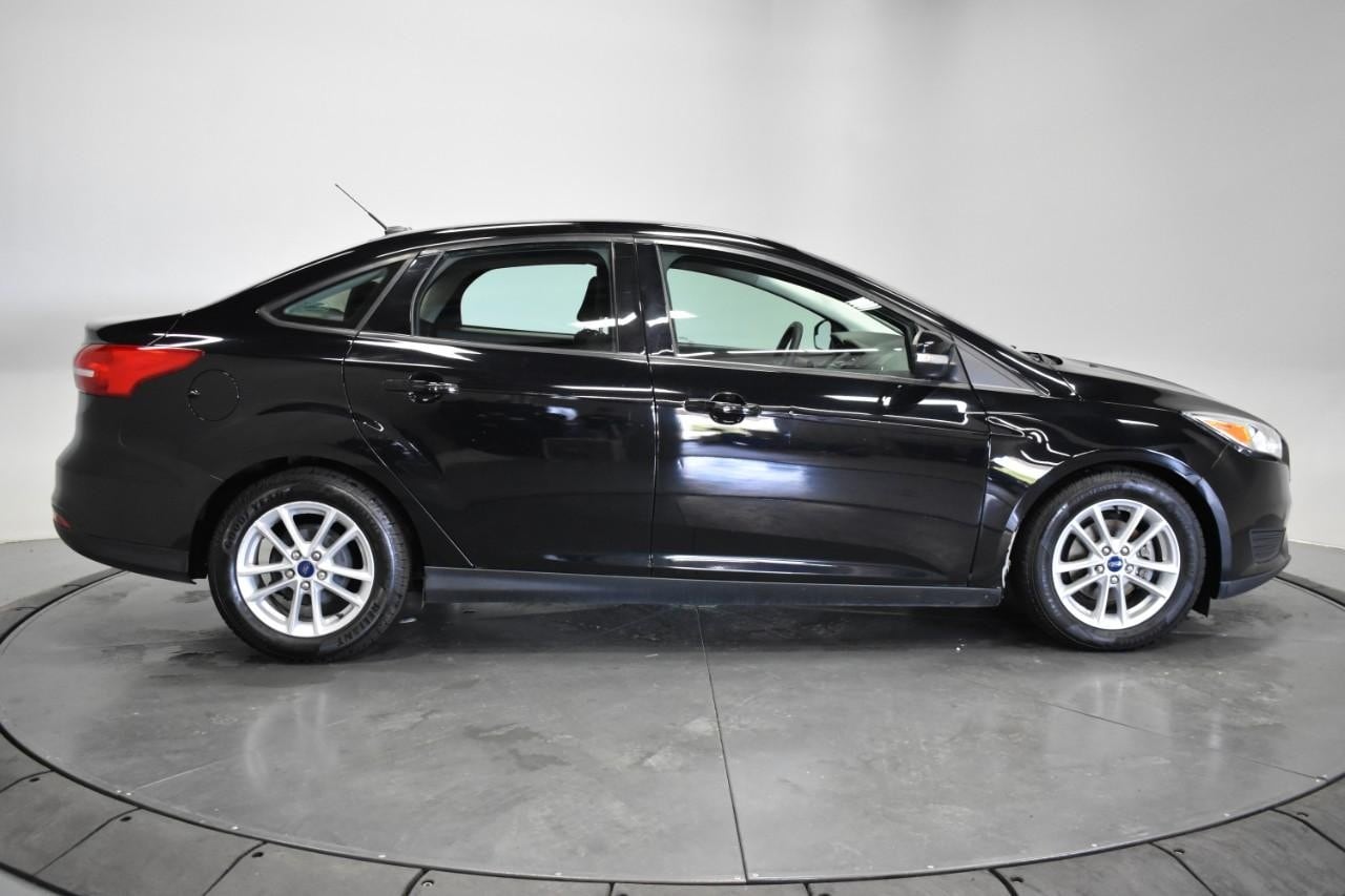 2017 Ford Focus SE - Photo 8
