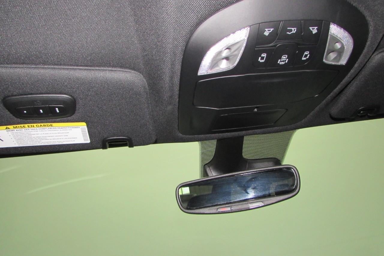 2025 Chrysler Pacifica Select - Photo 18