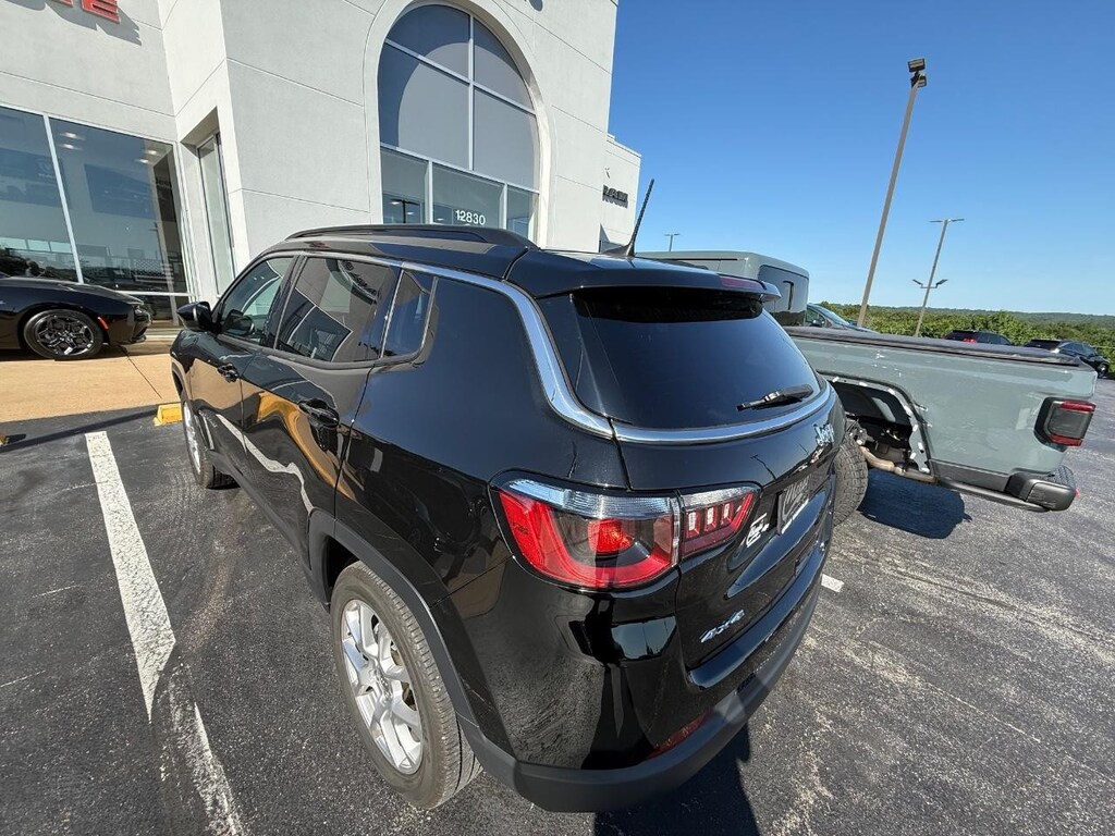 Used 2022 Jeep Compass Latitude Lux