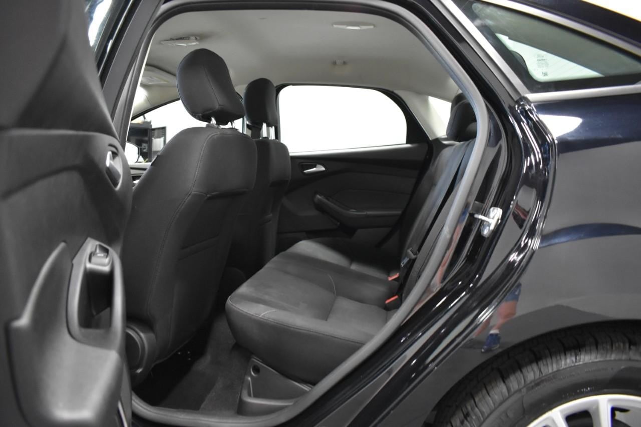 2017 Ford Focus SE - Photo 15