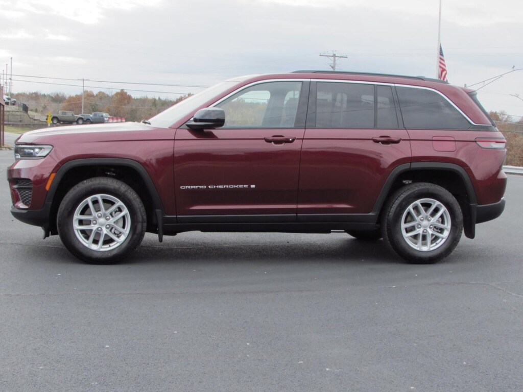 New 2025 Jeep Grand Cherokee Laredo X 4x4 Sport Utility
