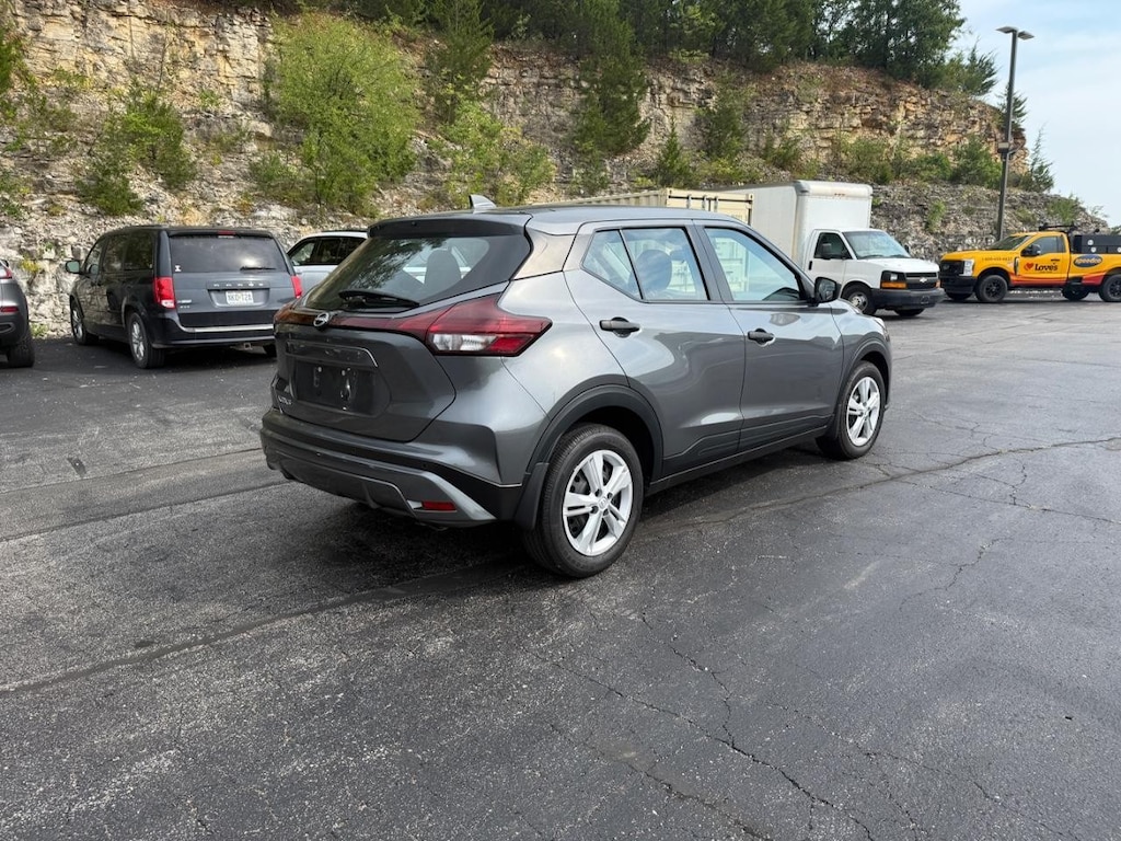 Used 2025 Nissan Kicks Play S FWD