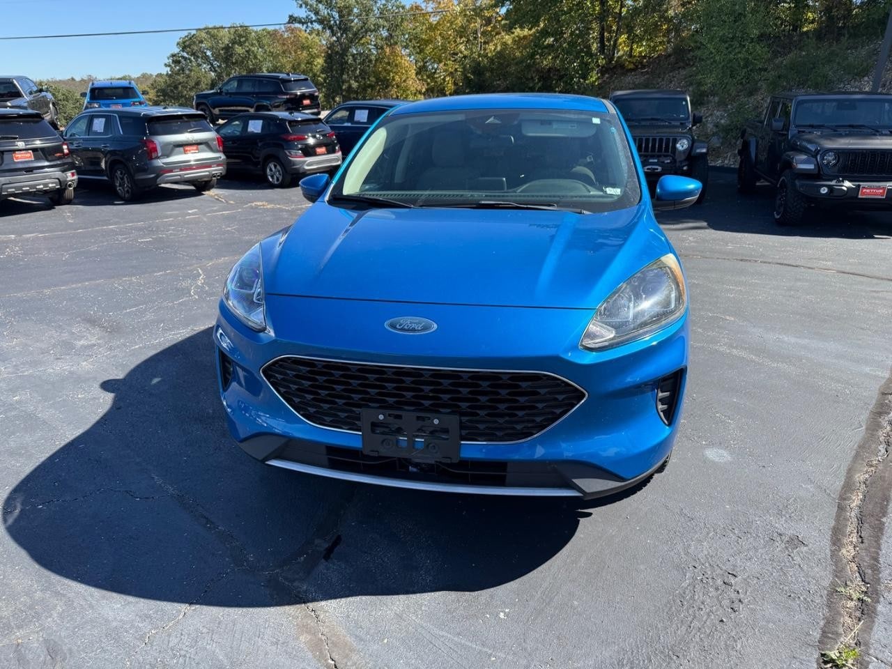 Used 2020 Ford Escape SE with VIN 1FMCU9G61LUA14689 for sale in De Soto, MO