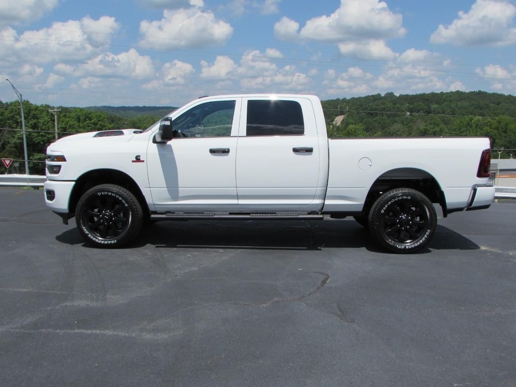 New 2026 Ram 2500 BLACK EXPRESS CREW CAB 4X4 6'4 BOX Pickup