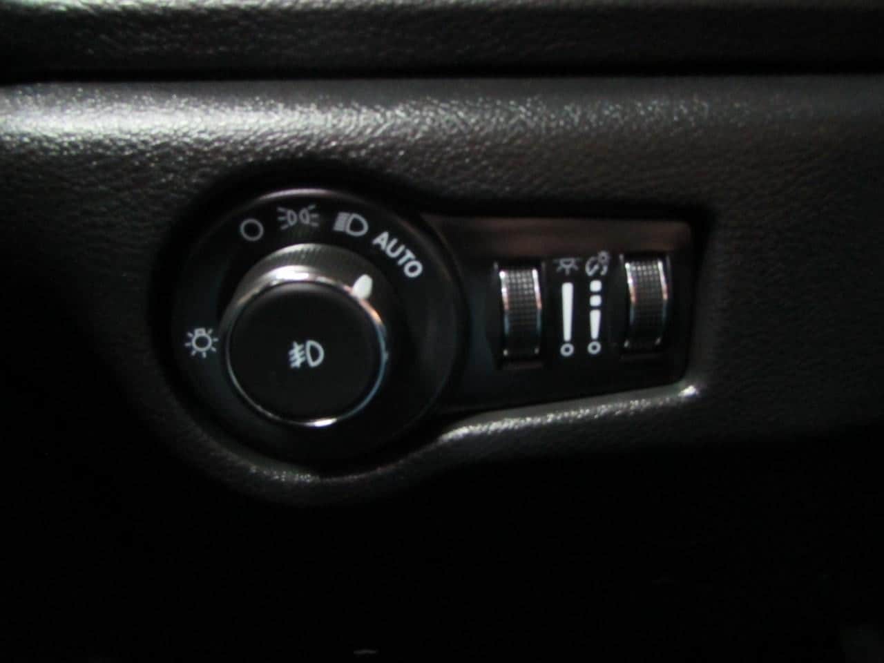 2025 Chrysler Pacifica Limited - Photo 14