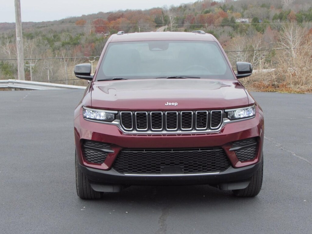 New 2025 Jeep Grand Cherokee Laredo X 4x4 Sport Utility