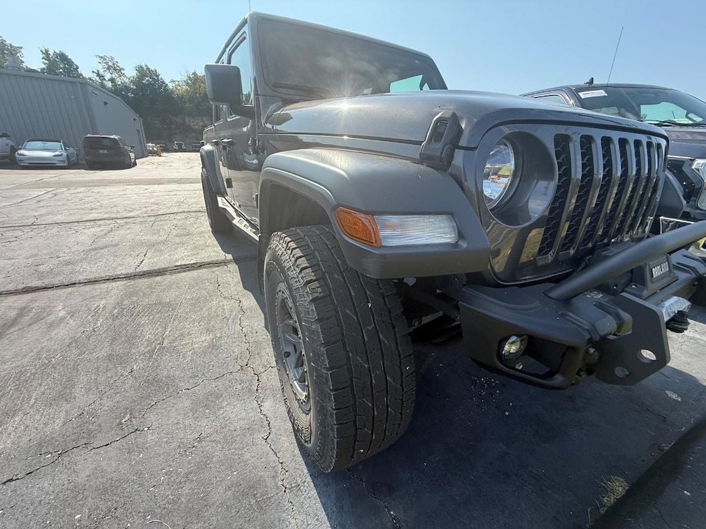 Used 2022 Jeep Gladiator Sport