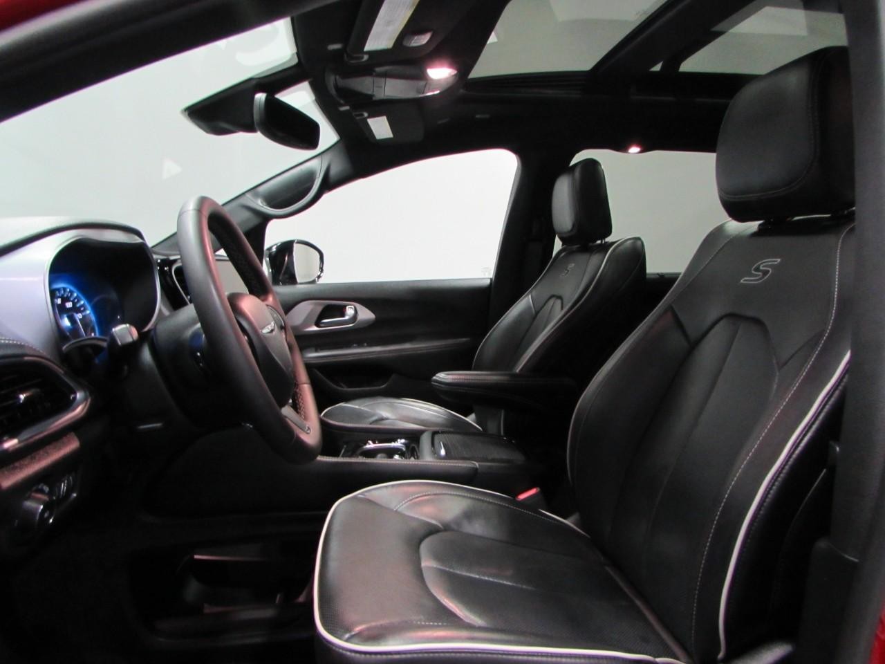 2025 Chrysler Pacifica Limited - Photo 13