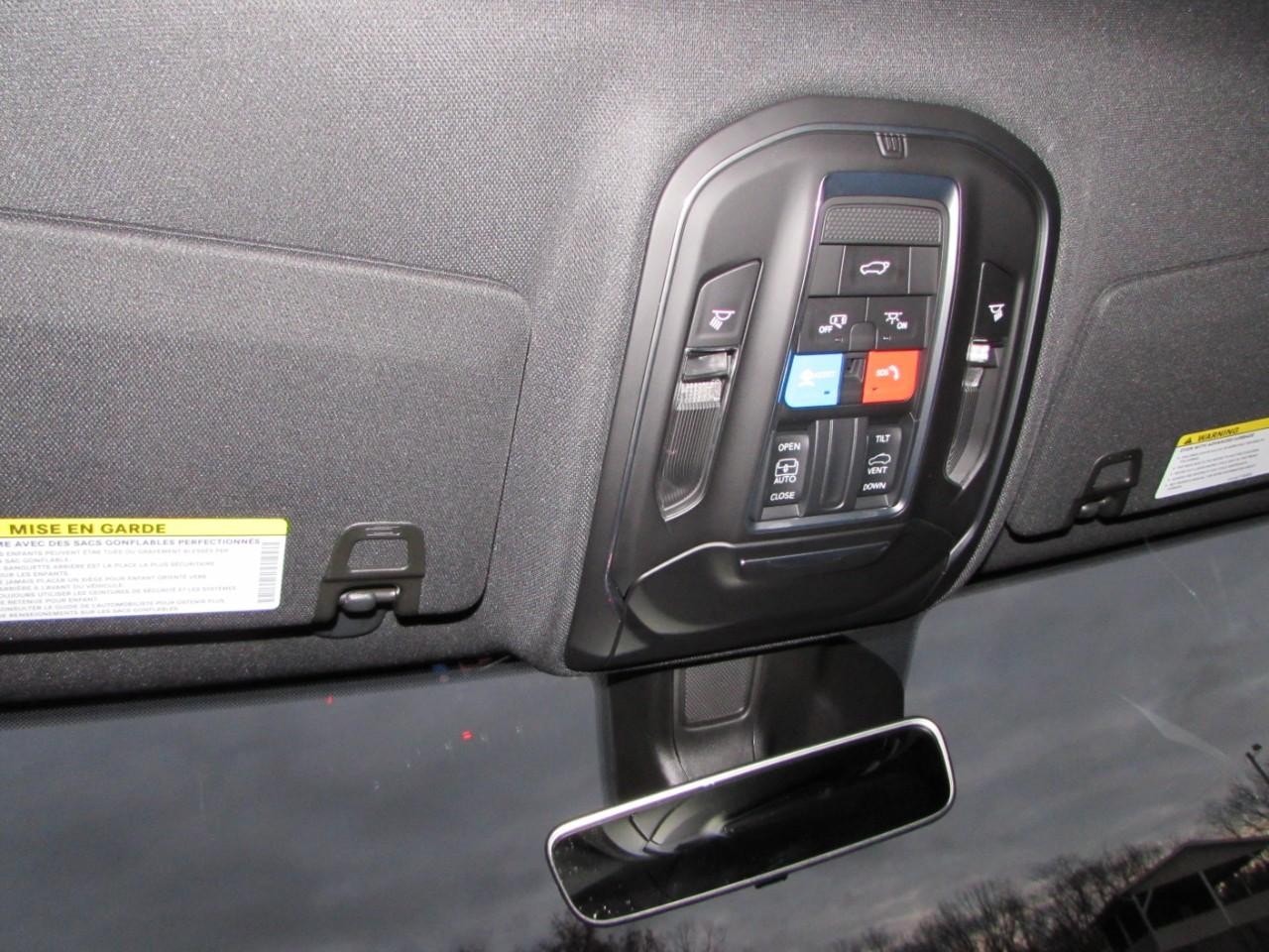 2025 Jeep Grand Cherokee Laredo - Photo 19