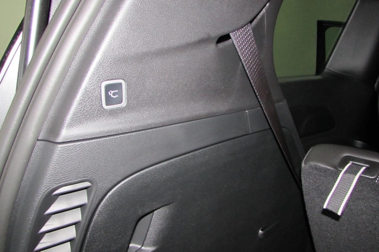 2025 Chrysler Pacifica Select - Photo 30