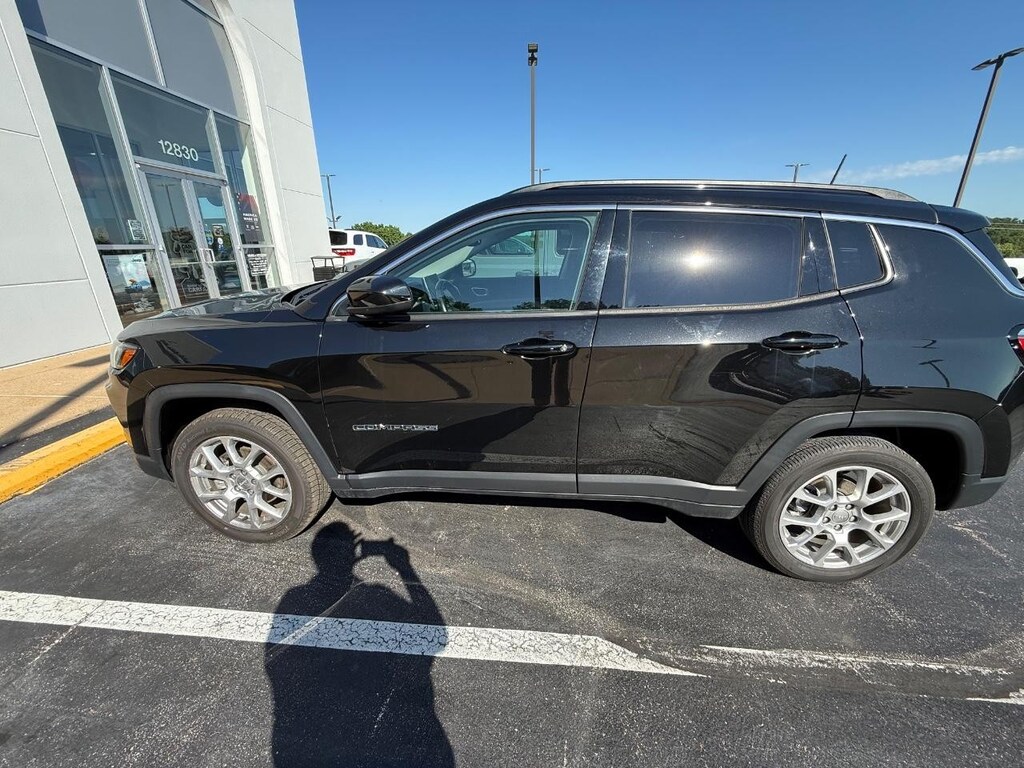 Used 2022 Jeep Compass Latitude Lux