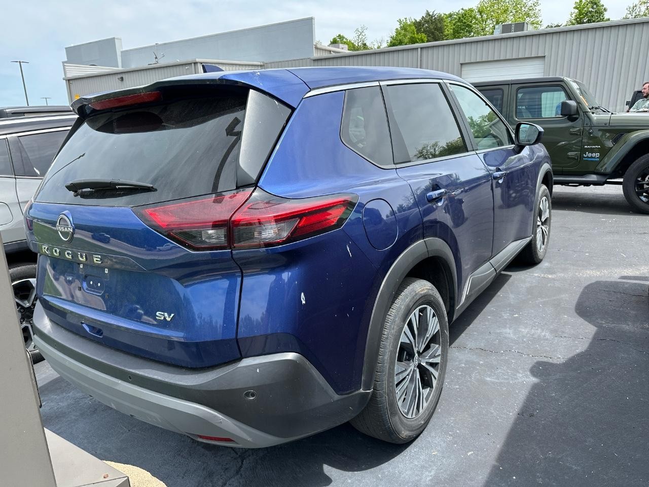 2023 Nissan Rogue SV - Photo 2