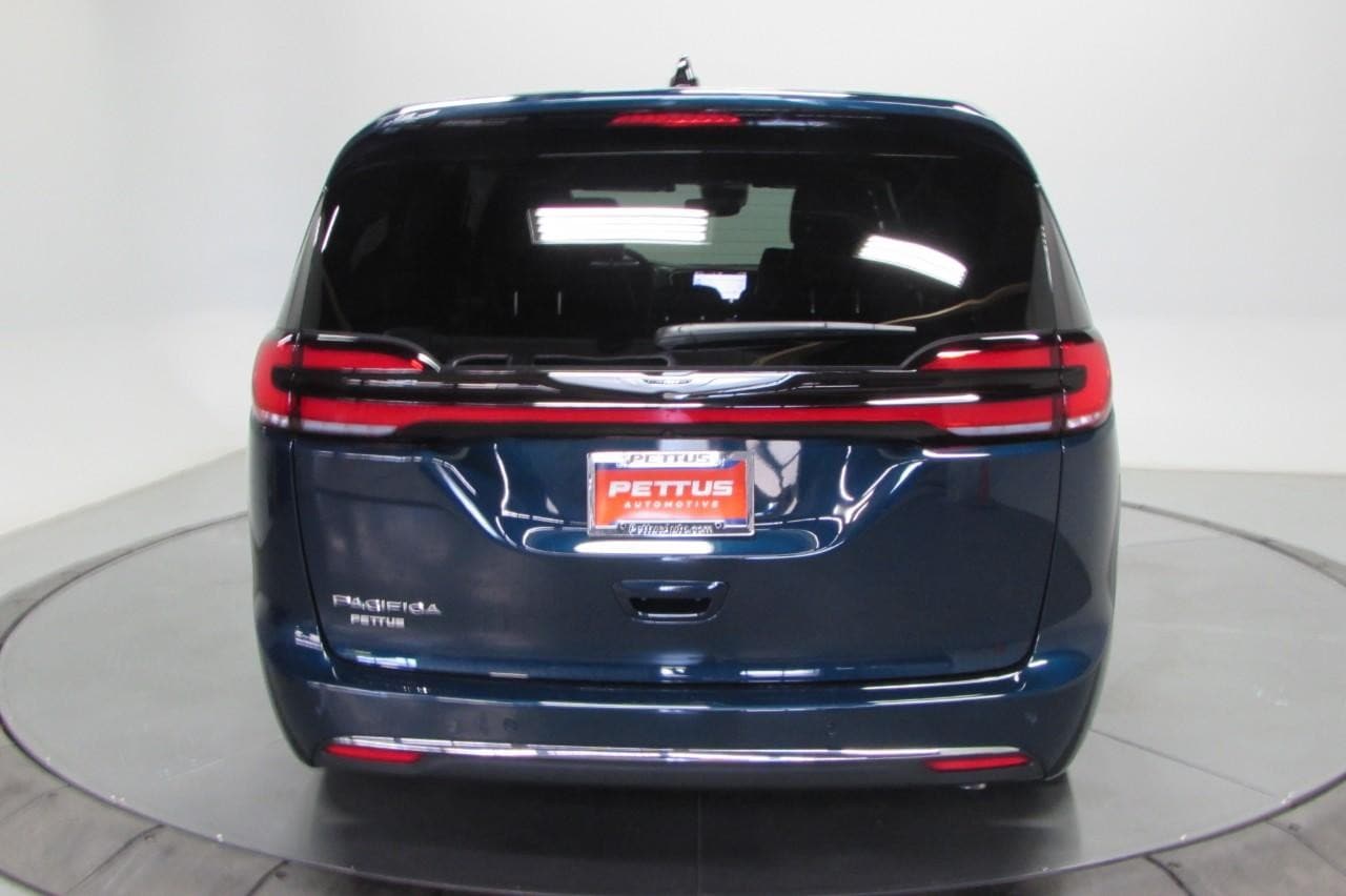 2025 Chrysler Pacifica Select - Photo 7