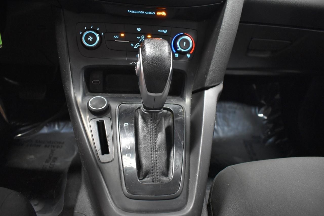 2017 Ford Focus SE - Photo 28
