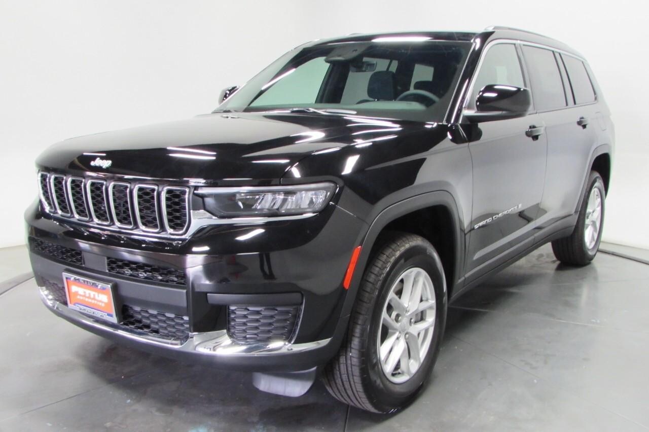 2025 Jeep Grand Cherokee Laredo photo 3