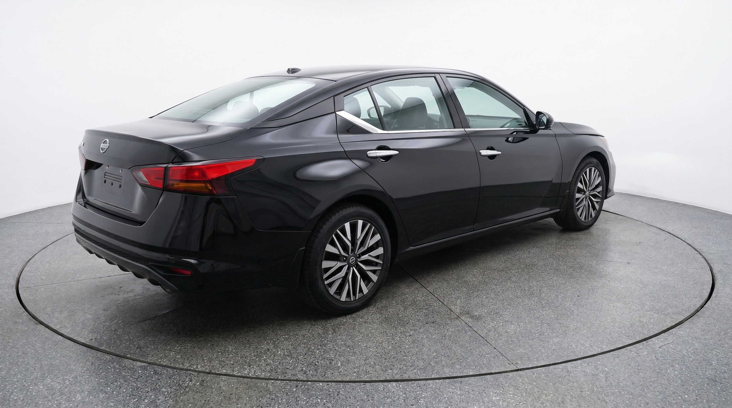 Thumbnail: 2025 Nissan Altima - 9