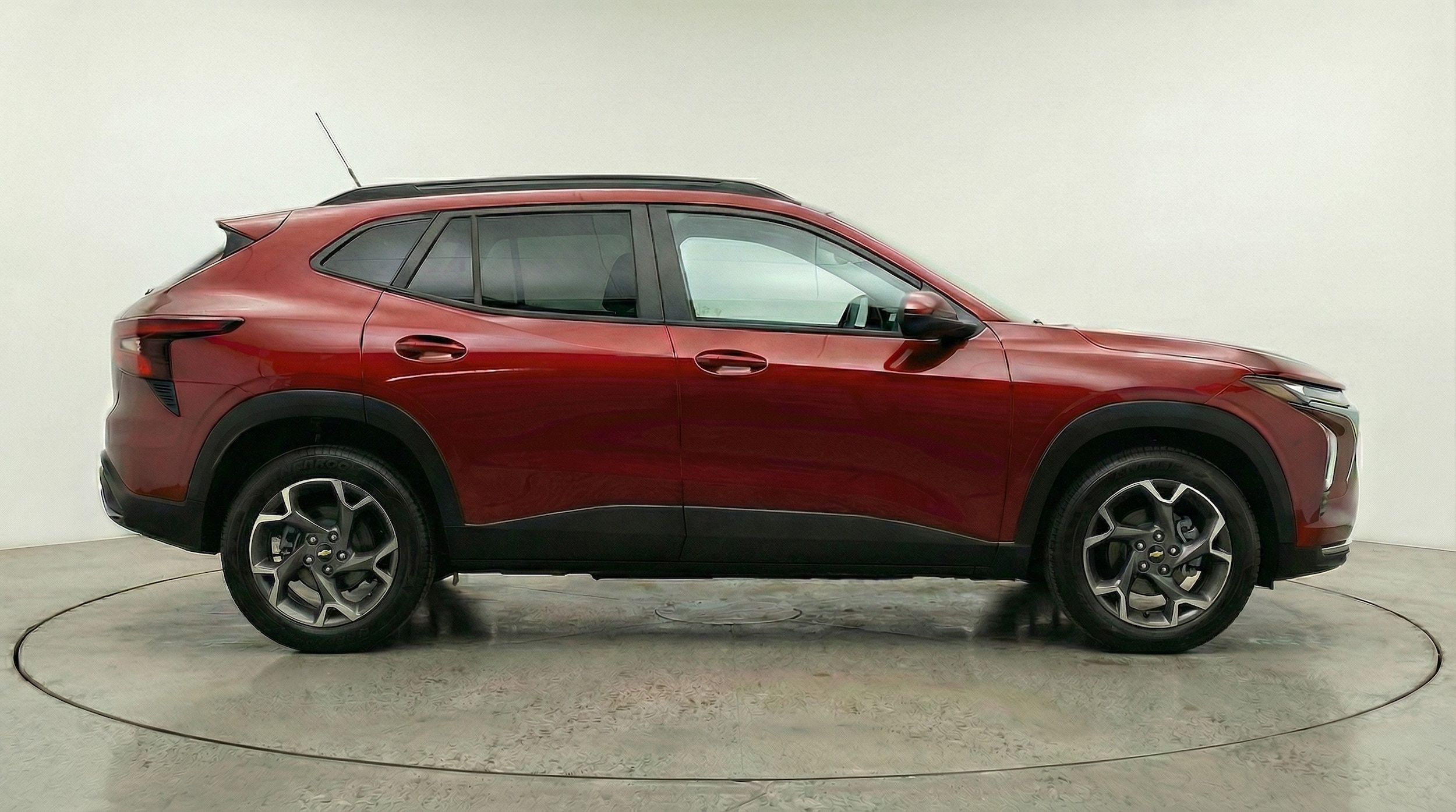 Thumbnail: 2025 Chevrolet Trax - 8