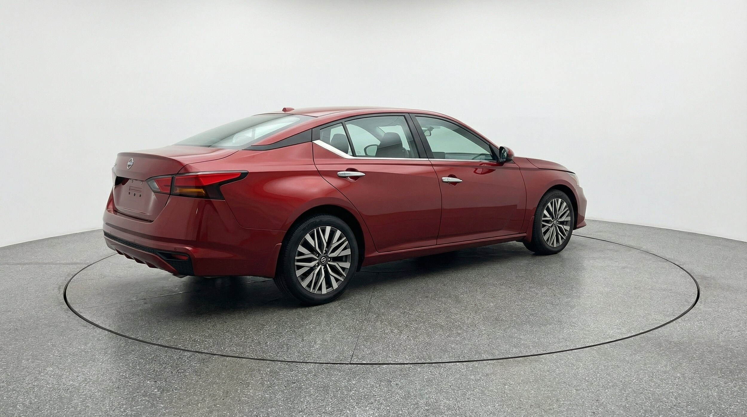 Thumbnail: 2025 Nissan Altima - 9