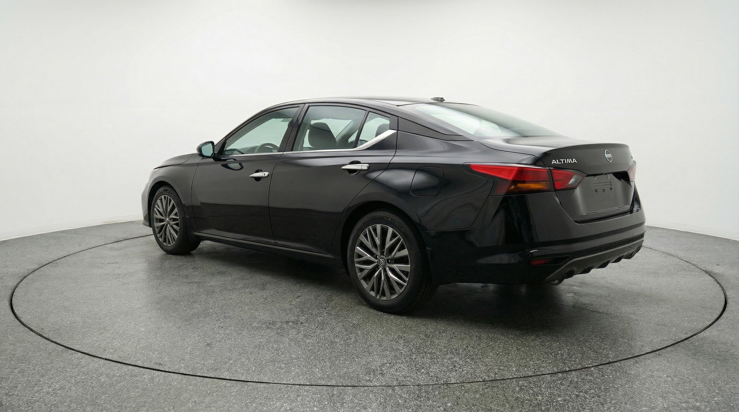 Thumbnail: 2025 Nissan Altima - 6