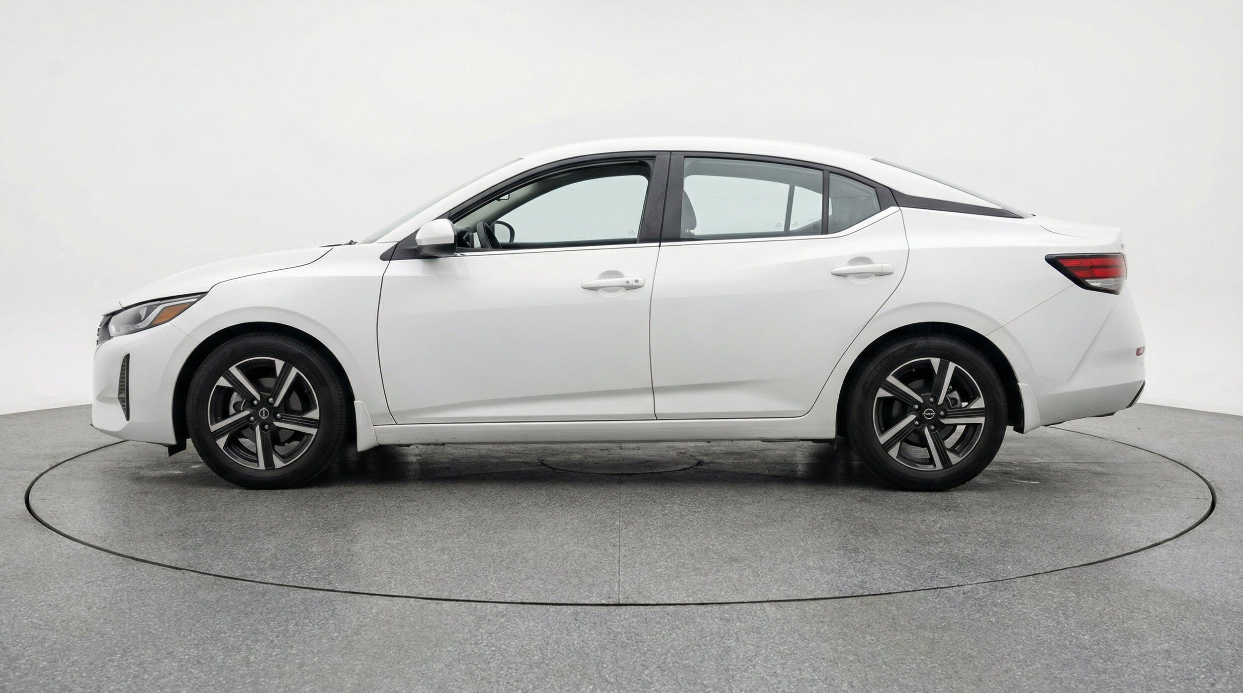 Thumbnail: 2025 Nissan Sentra - 5