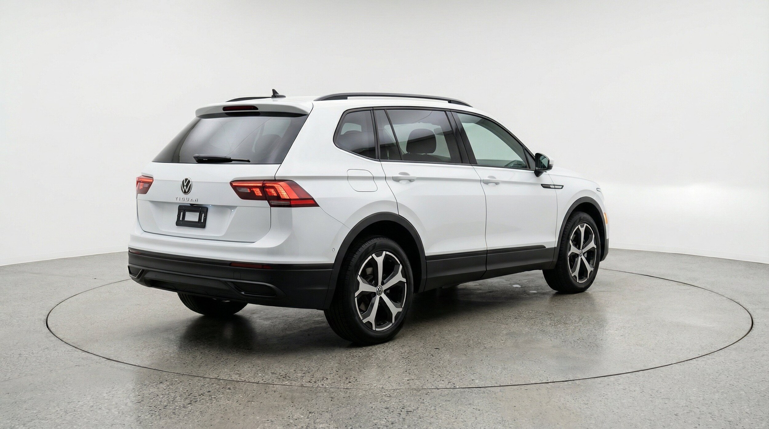 Thumbnail: 2026 Volkswagen Tiguan - 9