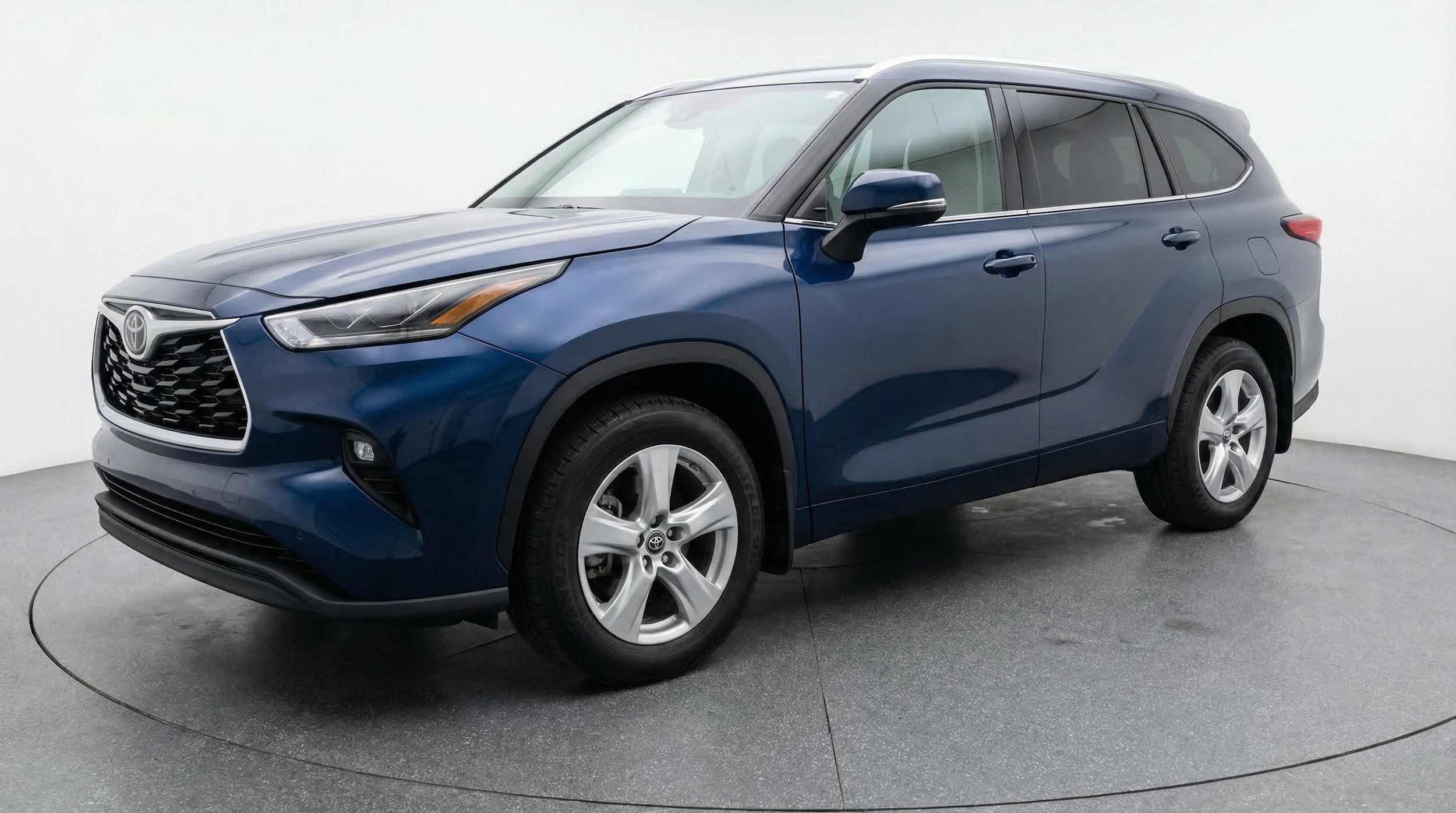 Thumbnail: 2025 Toyota Highlander - 3
