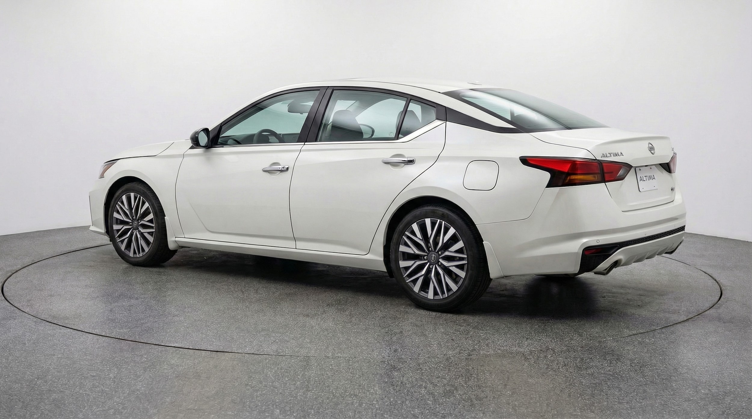 Thumbnail: 2025 Nissan Altima - 5