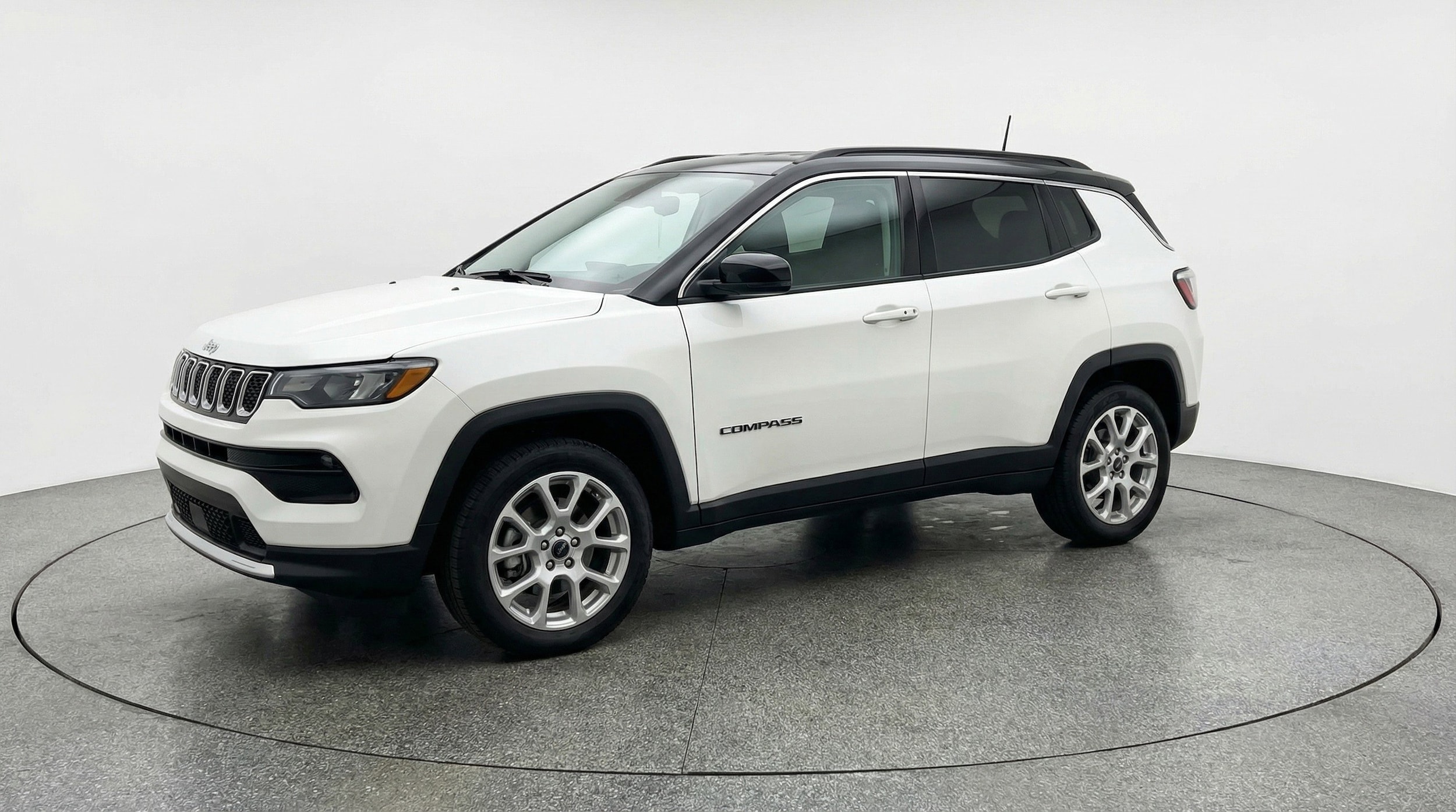 Thumbnail: 2025 Jeep Compass - 3