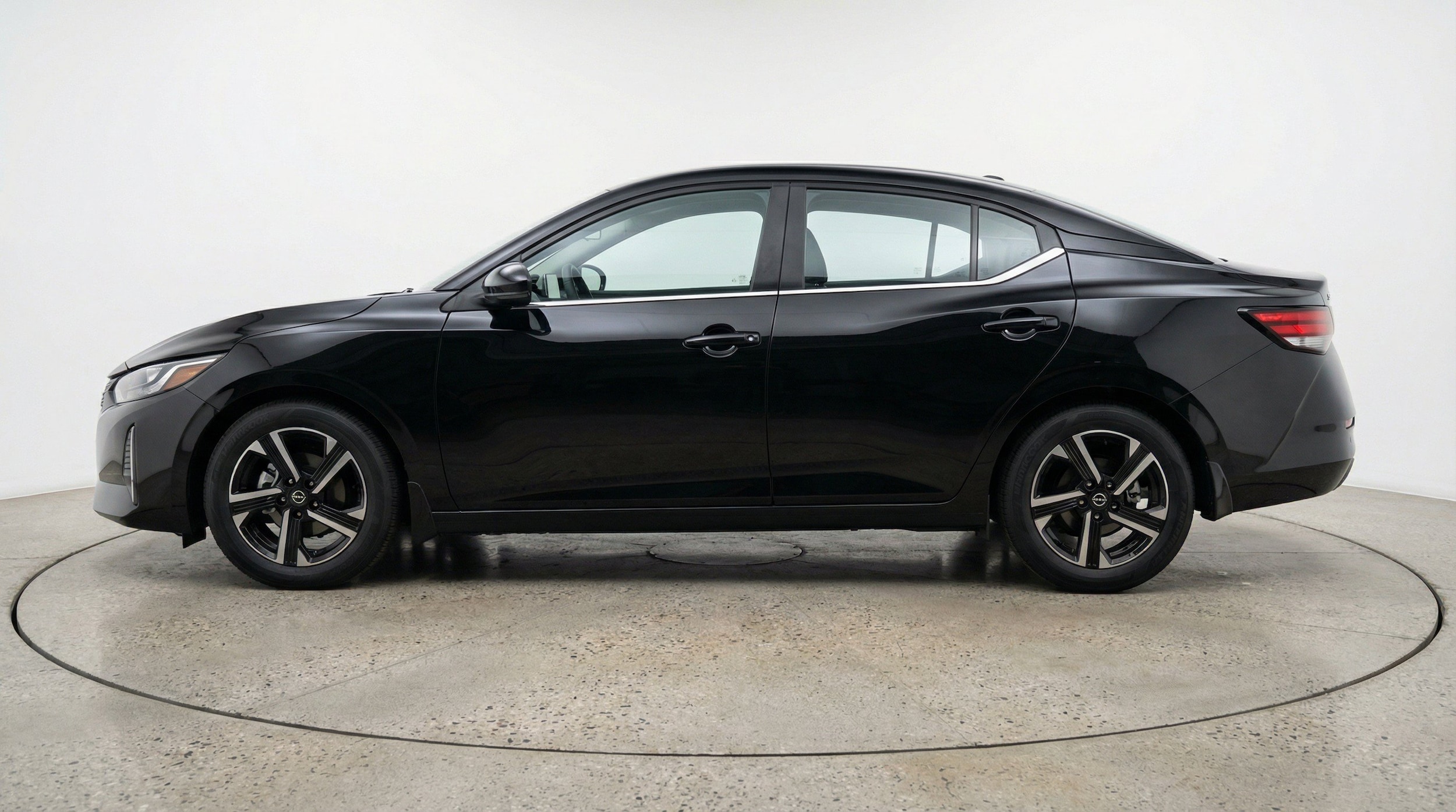 Thumbnail: 2025 Nissan Sentra - 5