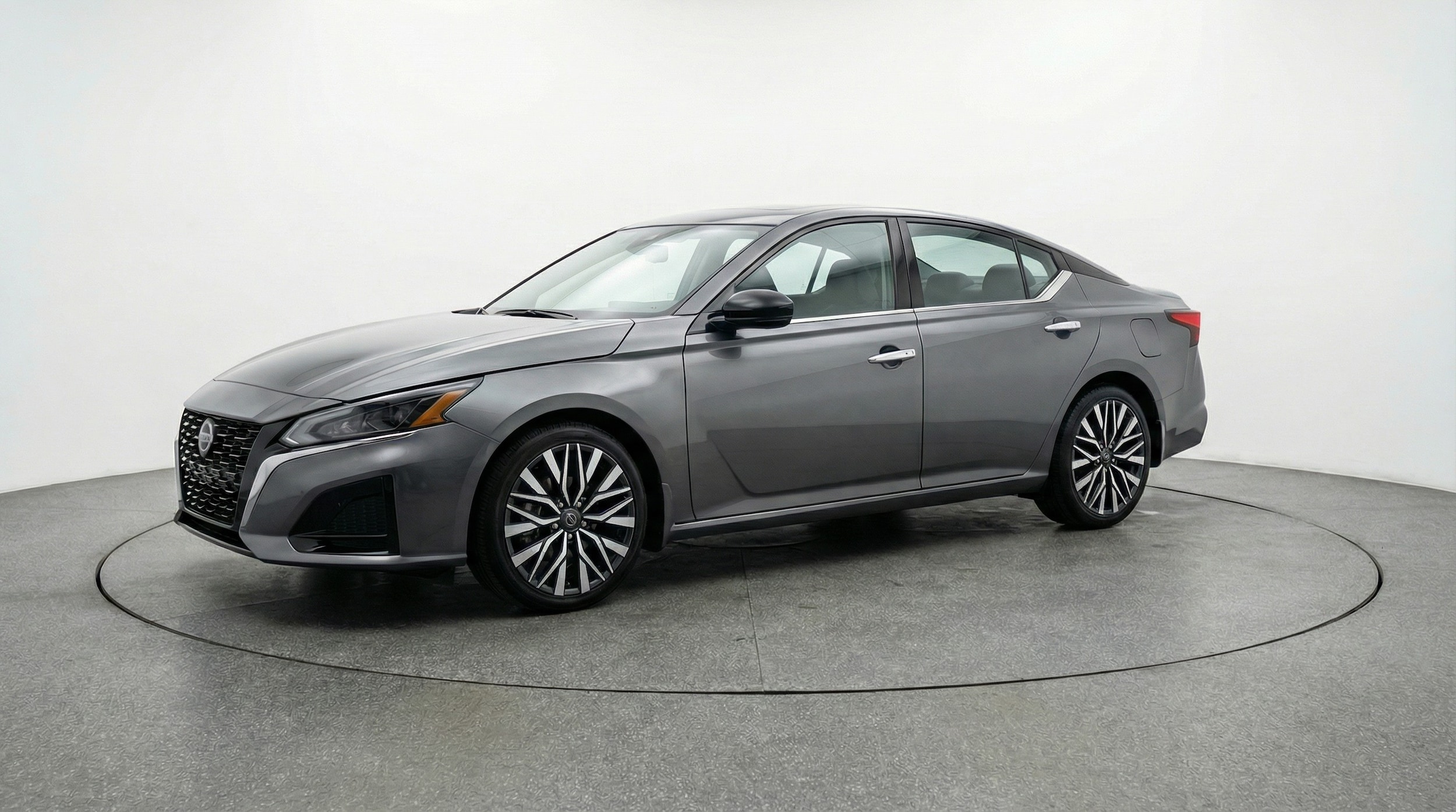 Thumbnail: 2025 Nissan Altima - 3