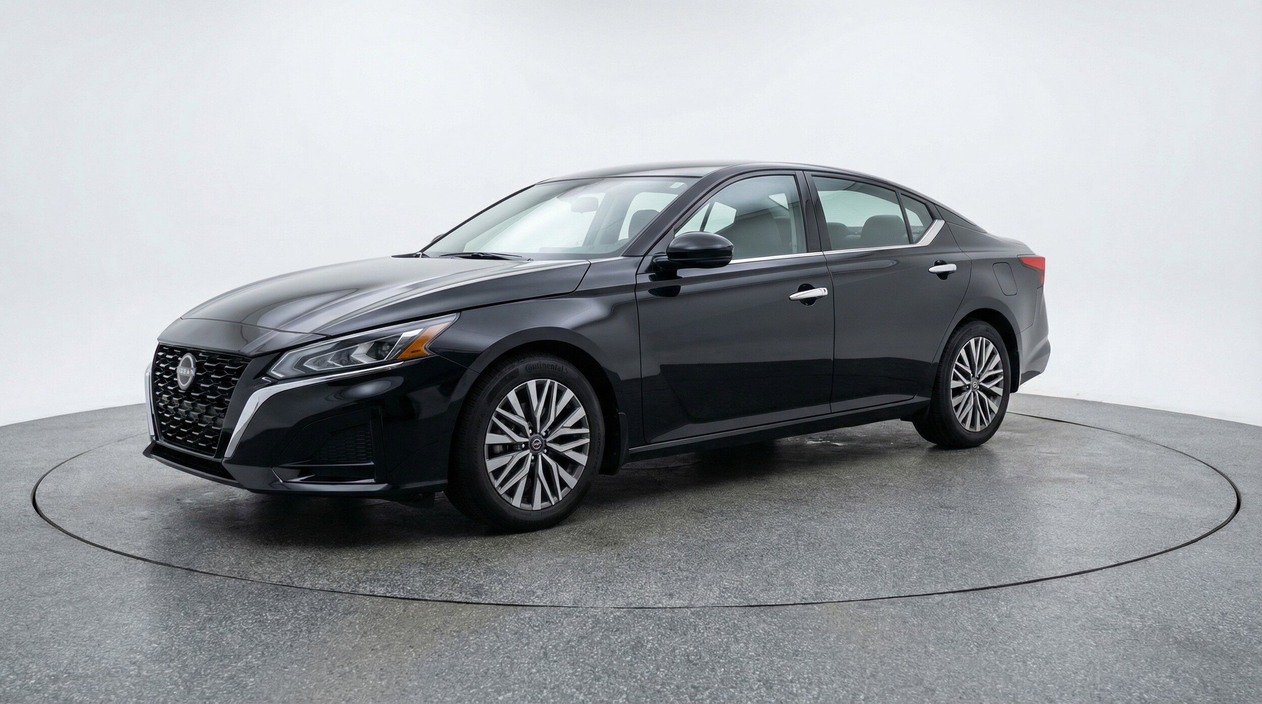 Thumbnail: 2025 Nissan Altima - 3