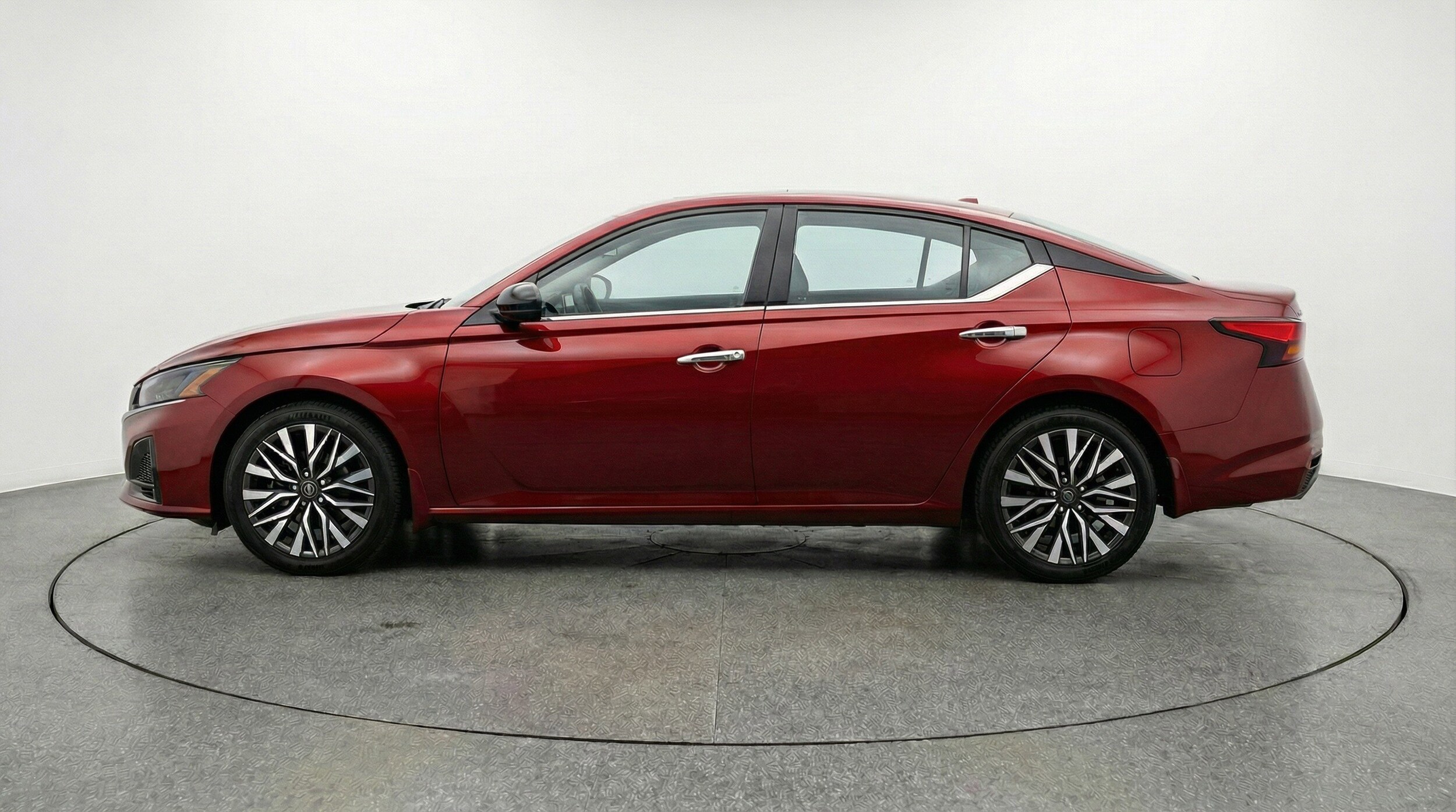 Thumbnail: 2025 Nissan Altima - 5