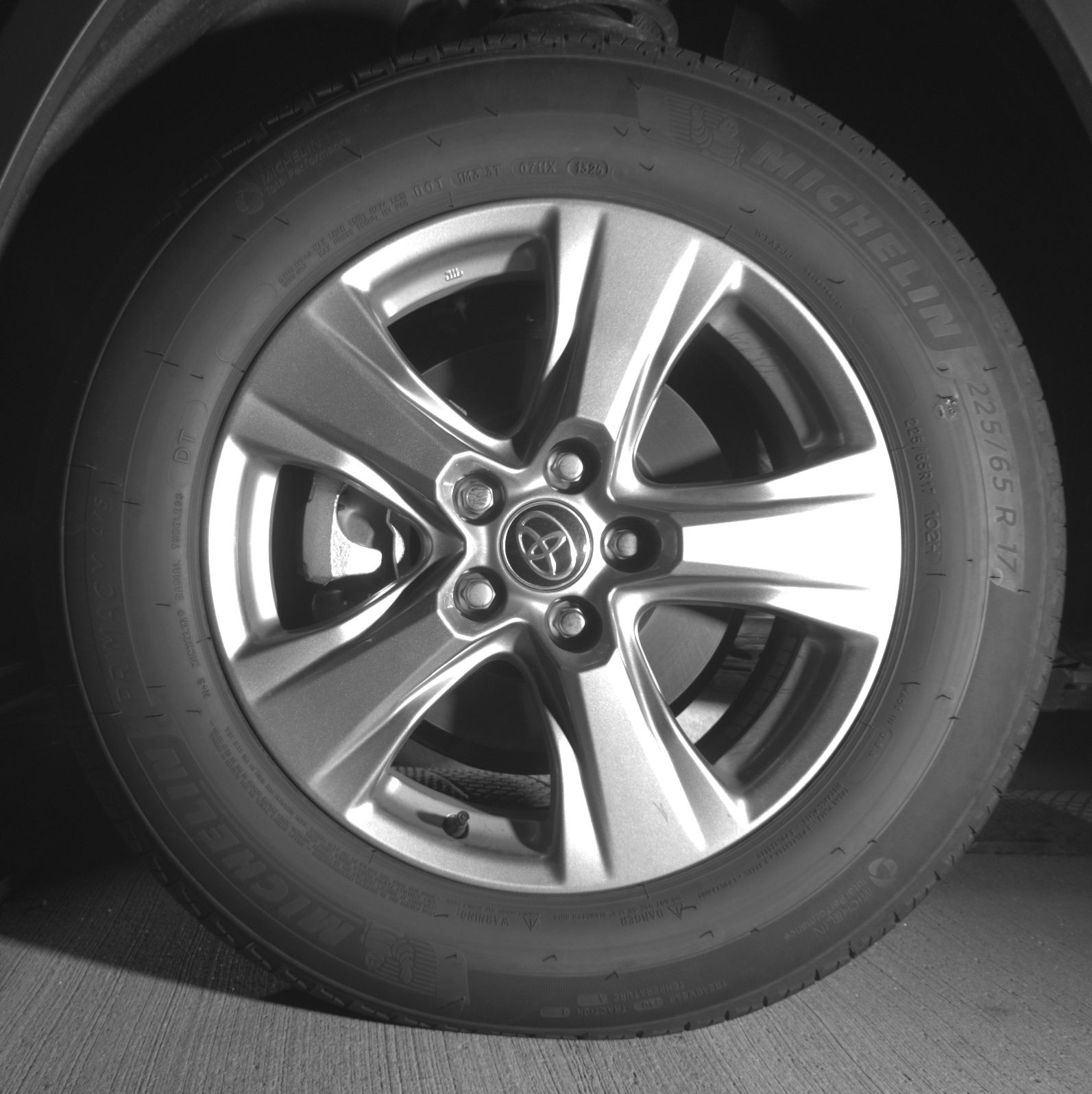 Thumbnail: 2025 Toyota RAV4 - 9