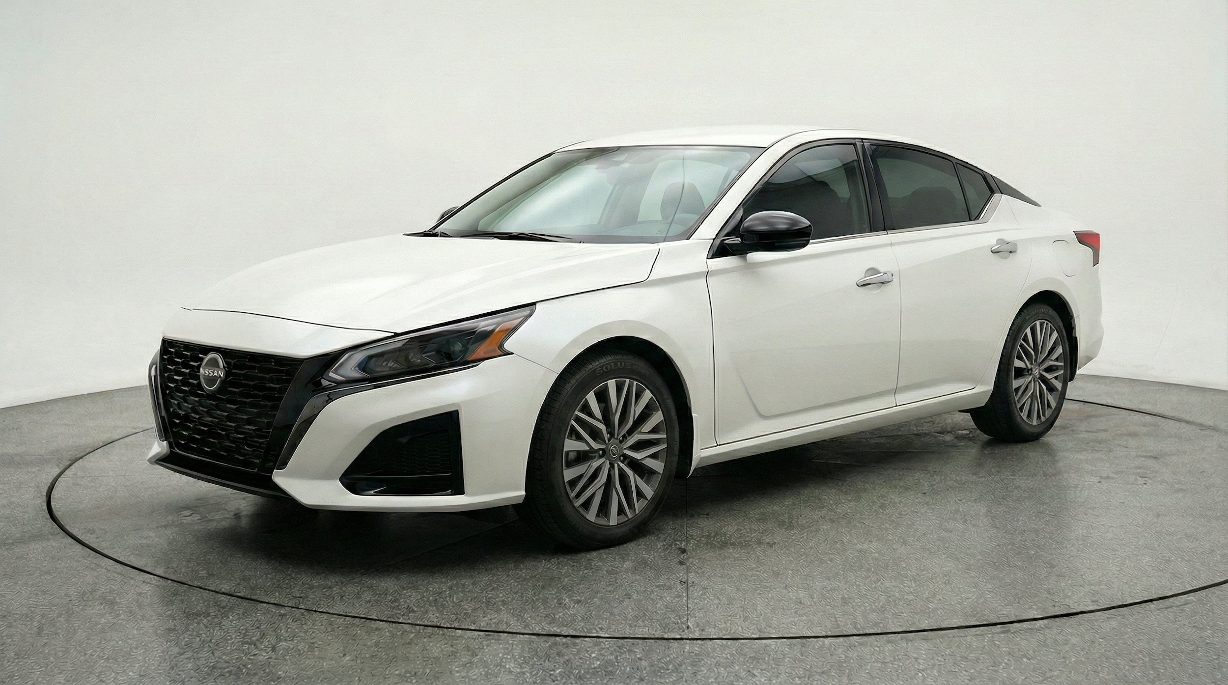 Thumbnail: 2025 Nissan Altima - 3