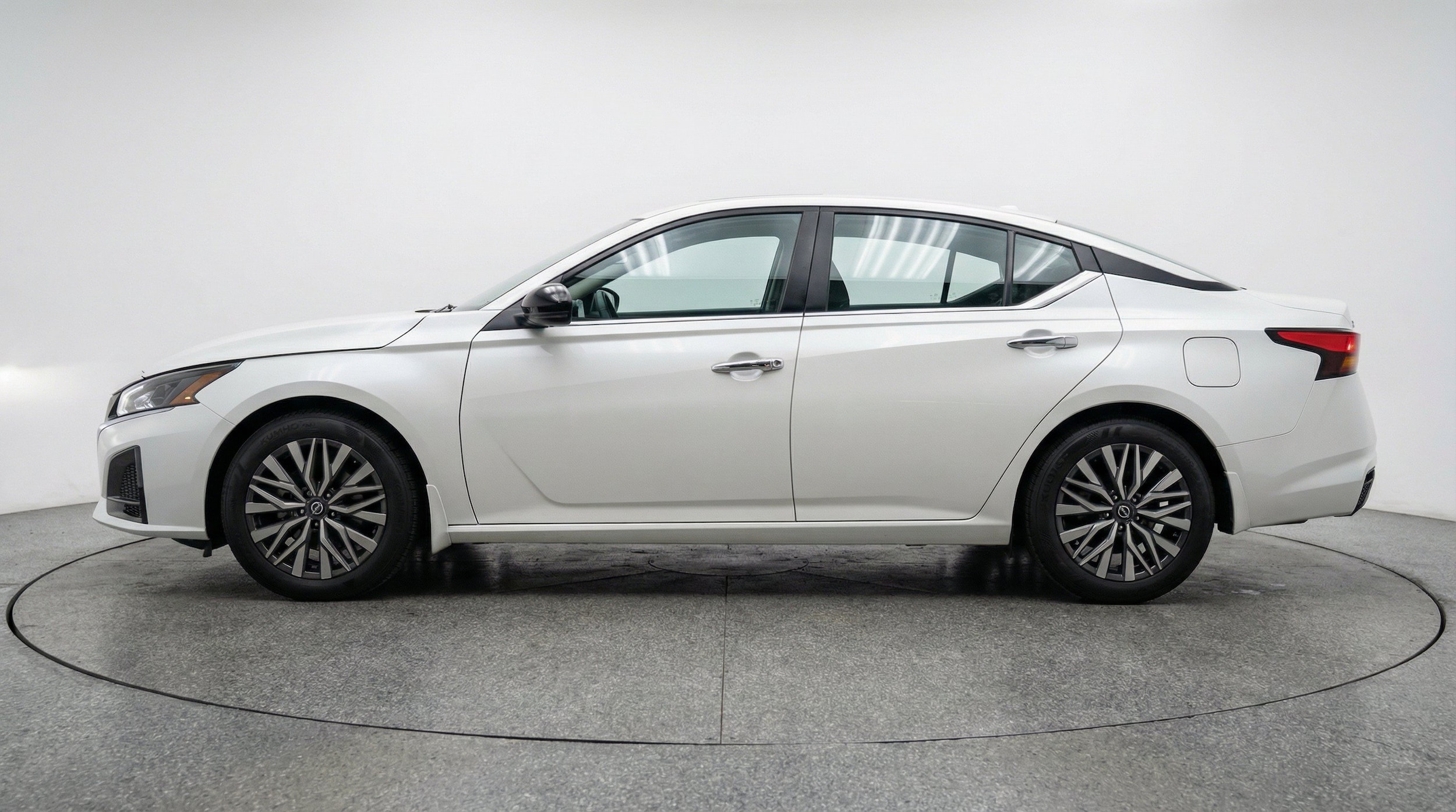Thumbnail: 2025 Nissan Altima - 5