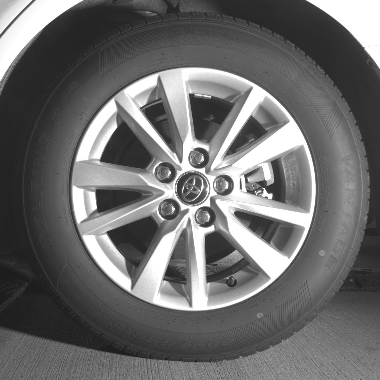 Thumbnail: 2025 Toyota Camry - 11